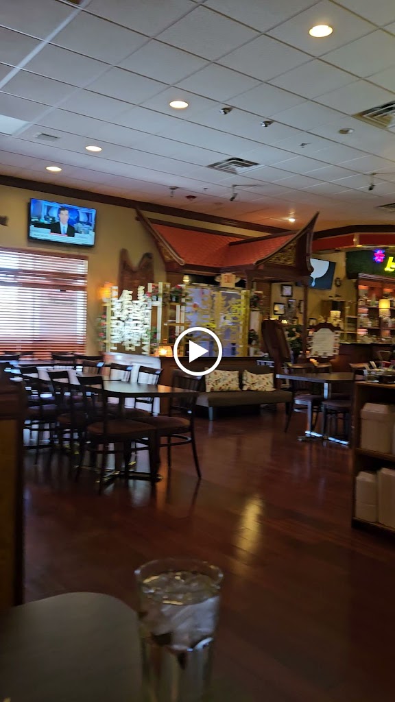LucKi Thai Bistro