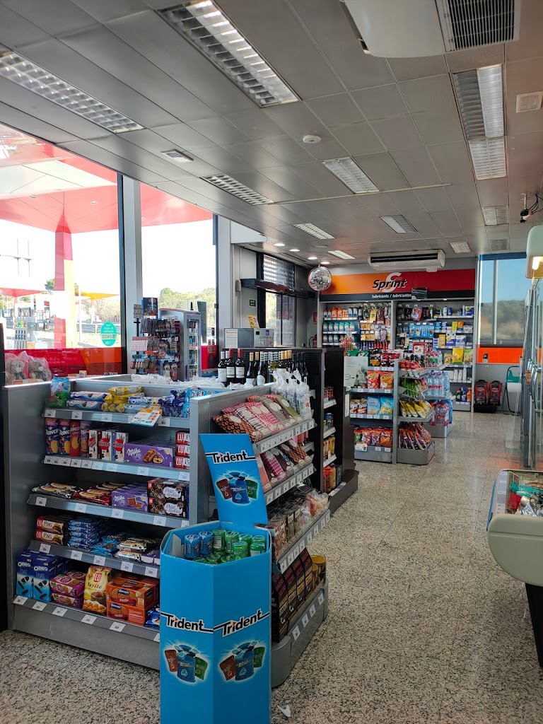 Estacion de Servicio Repsol — Interior