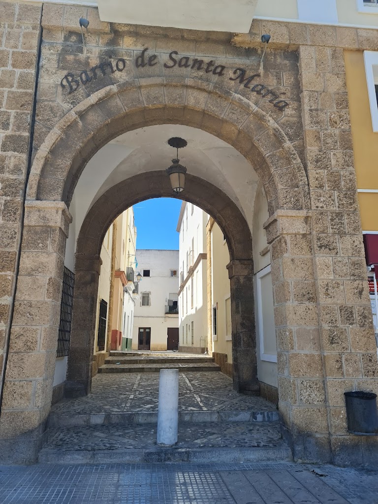 Puerta del Barrio de Santa Maria