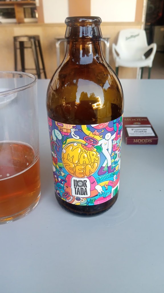 BAR PATO — Comida y bebida
