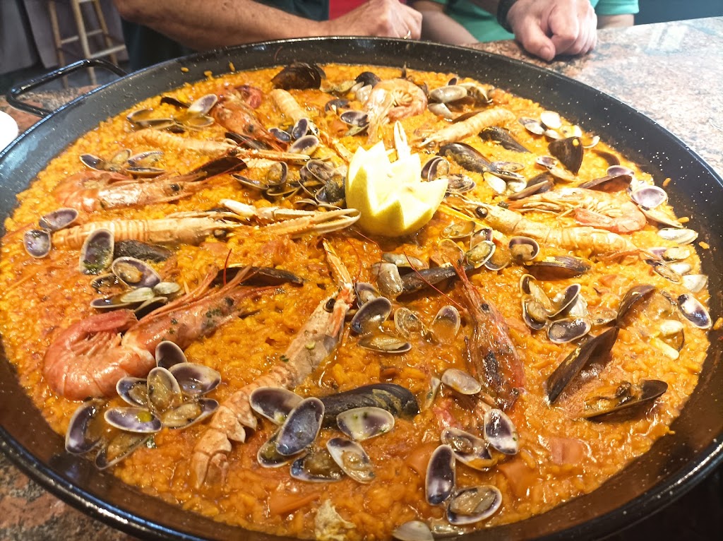 Bar Restaurant Casa Ana — Comida y bebida