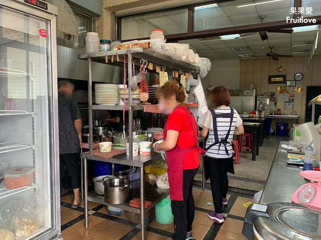 三鼎排骨酥麵 的照片