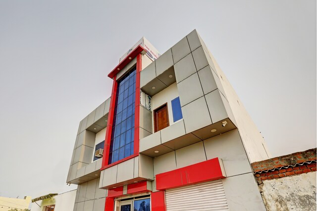 The Relax Inn Residency