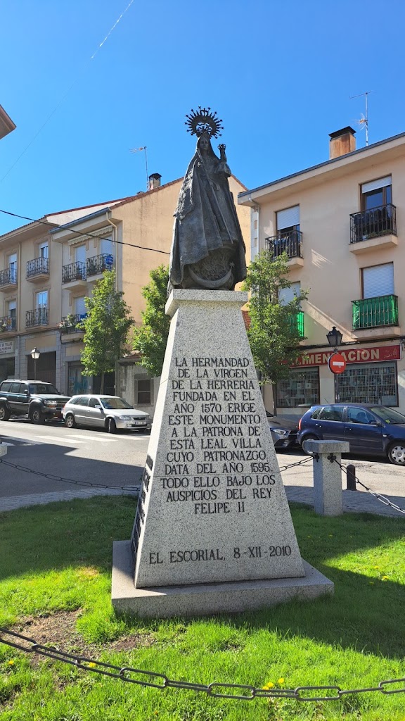 Imagen de la Virgen de la Herreria de El Escorial conmemorativa de la Coronacion Canonica