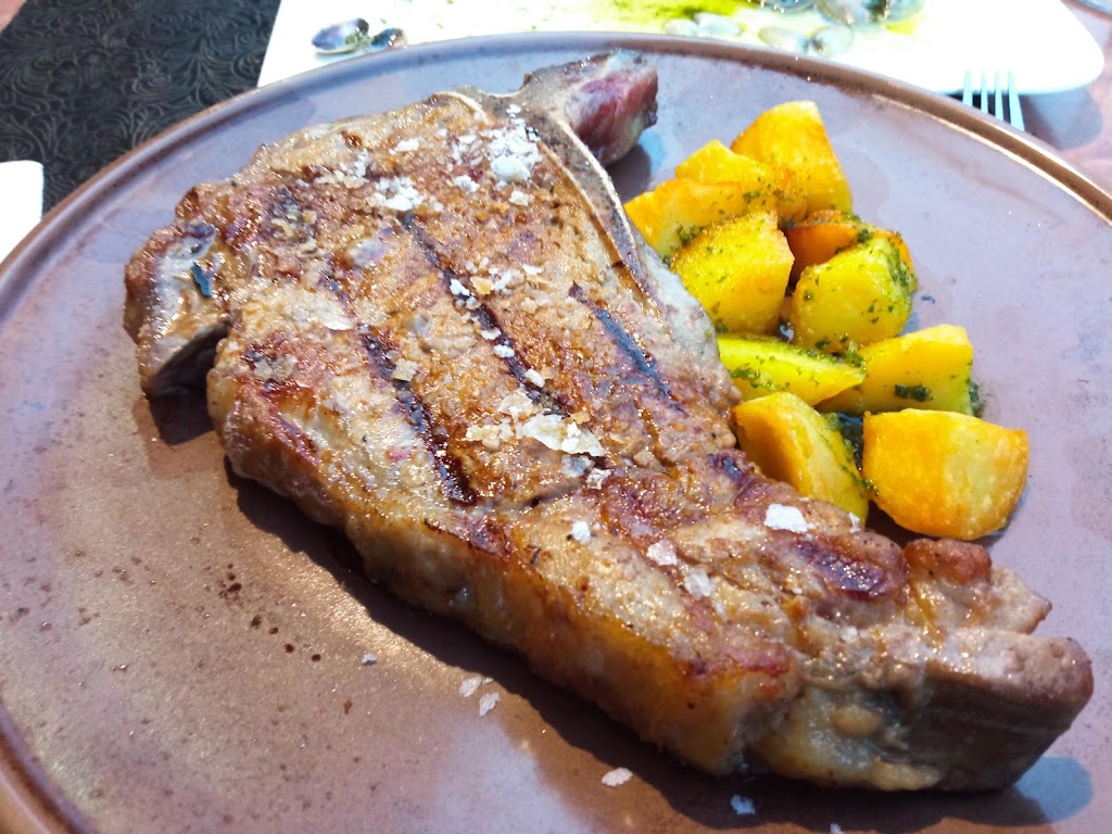 Bar Restaurante El Cantonet — Comida y bebida