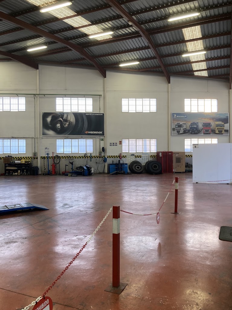 Confortauto Mecanica - Neumaticos Soledad — Interior