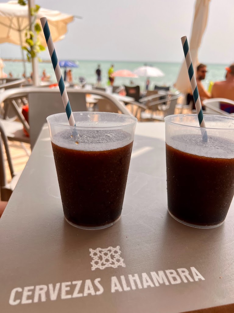 Xiringuito de platja "El Sesgat" — Comida y bebida
