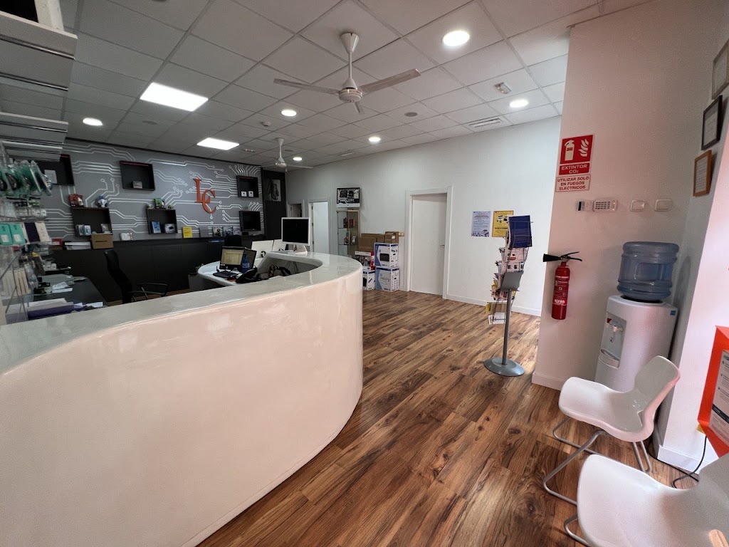 Leovinci Consulting — Interior