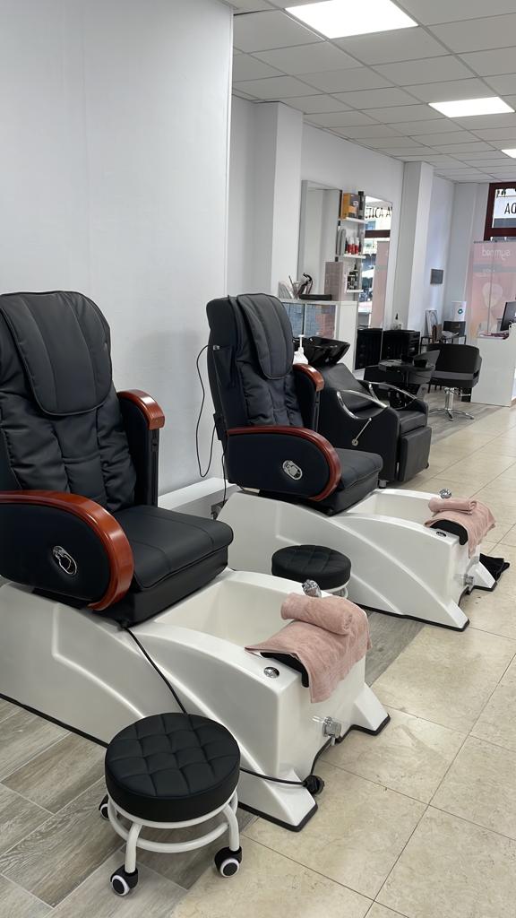 Manicurissima ES — Interior