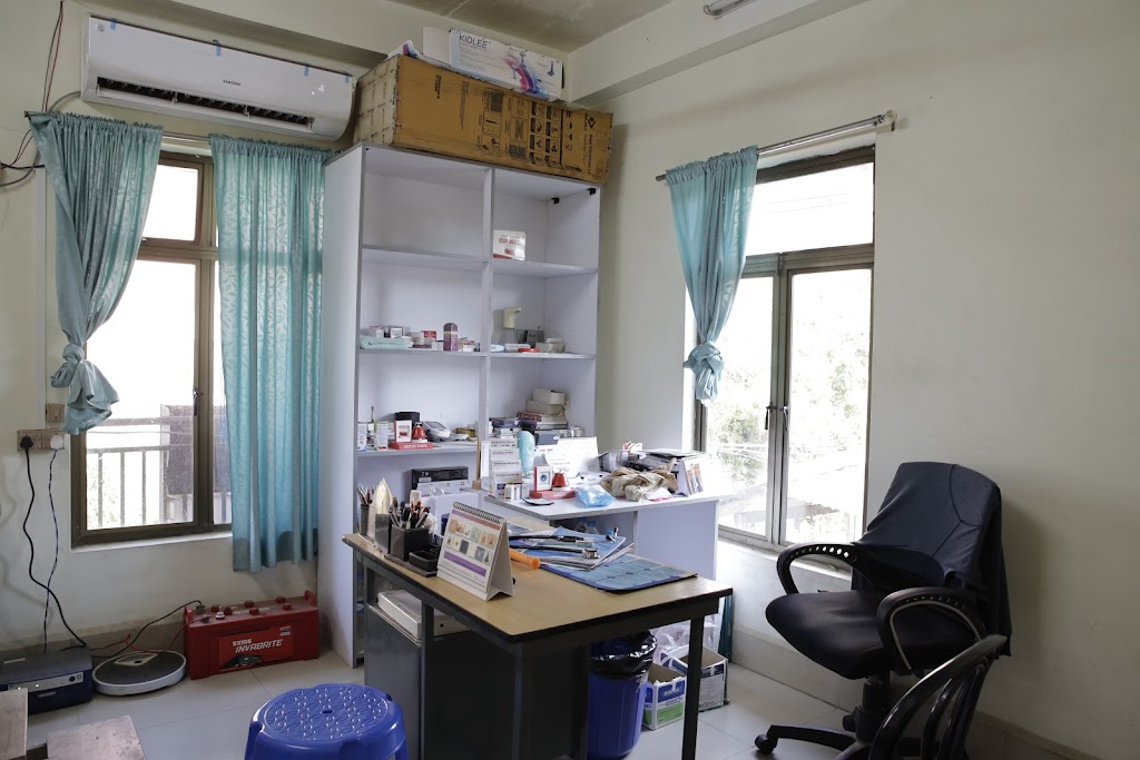 Dr. Dr Hlimpuia Clinic