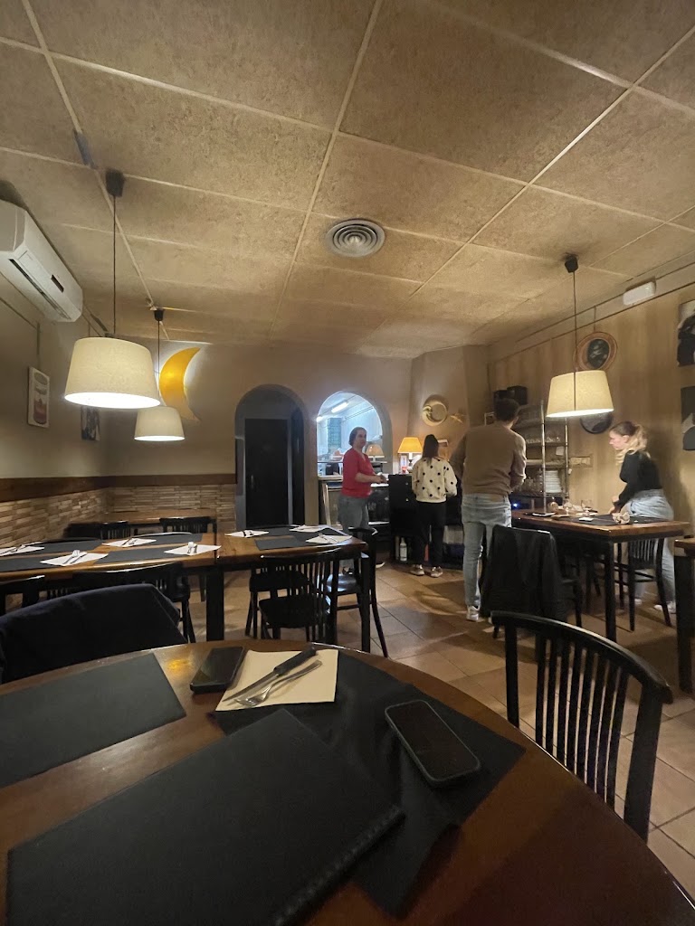 Pizzeria La Lluna — Ambiente