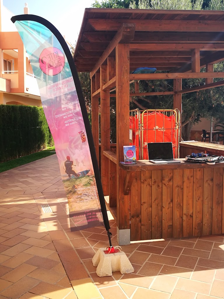 Kite School Emotion Oliva