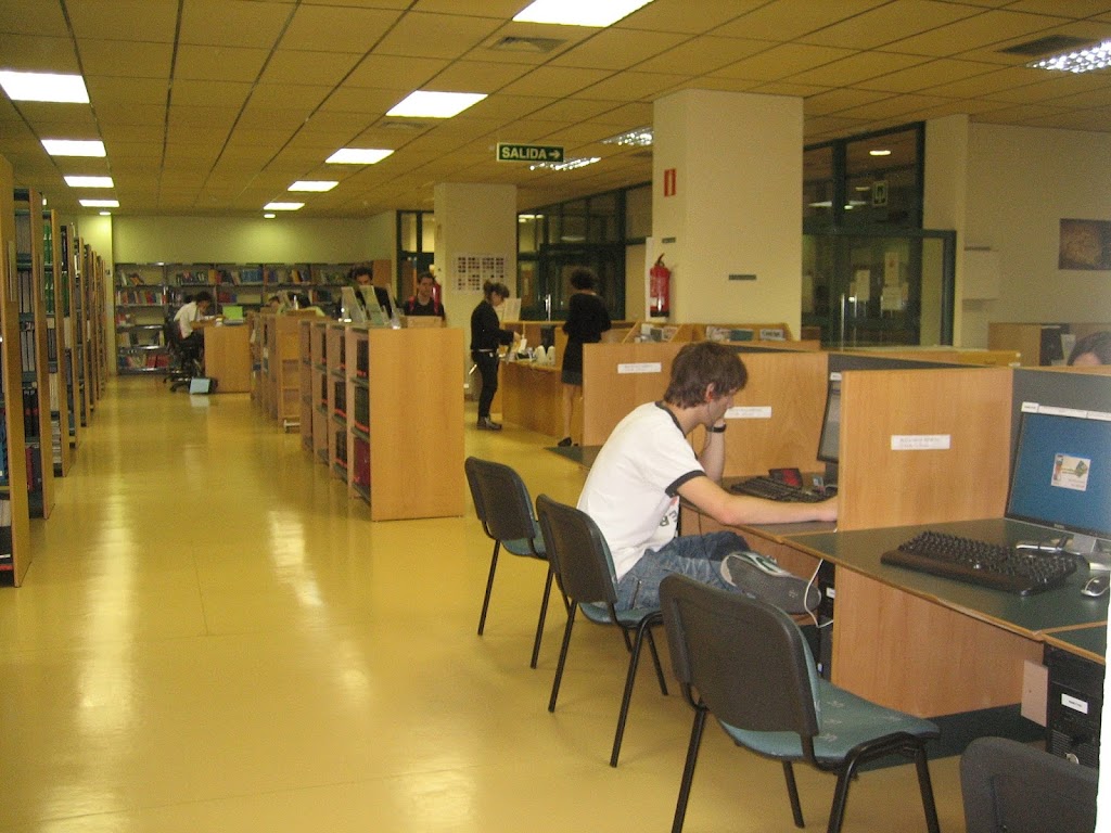 Biblioteca UC, Minas y Energia