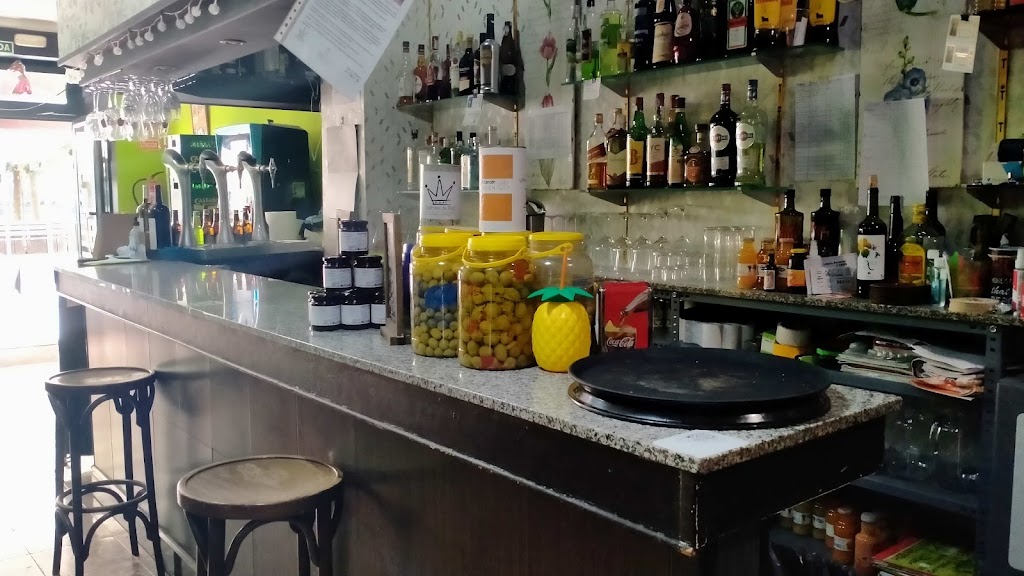 Cafe Bar Zailen — Ambiente