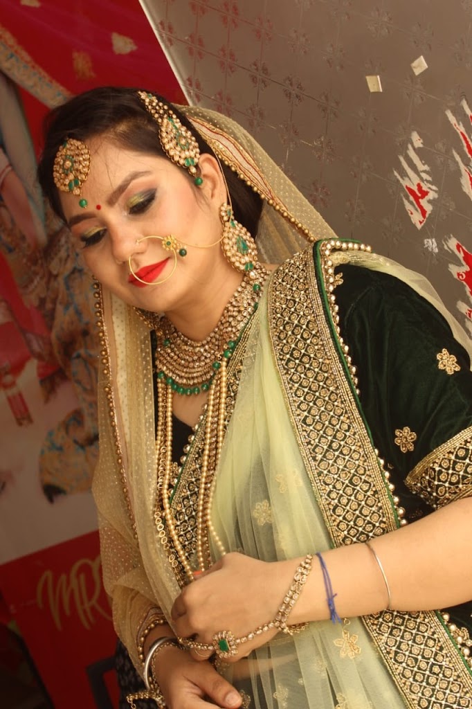 Roop Salon And Cosmetic