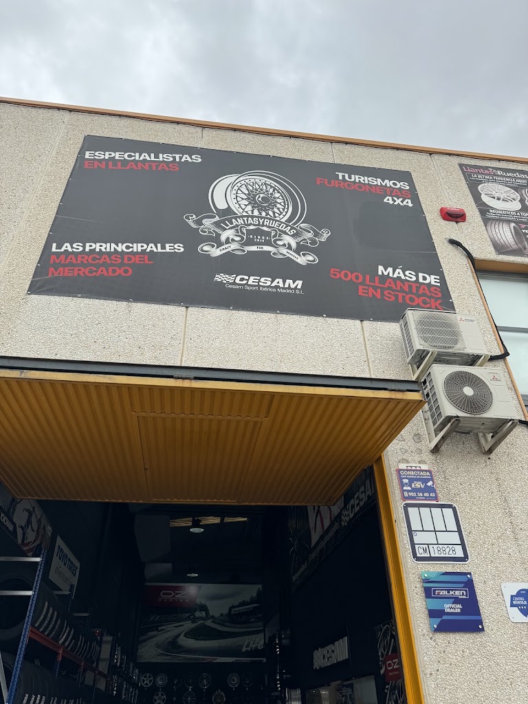 Llantas y Ruedas - Madrid — Exterior