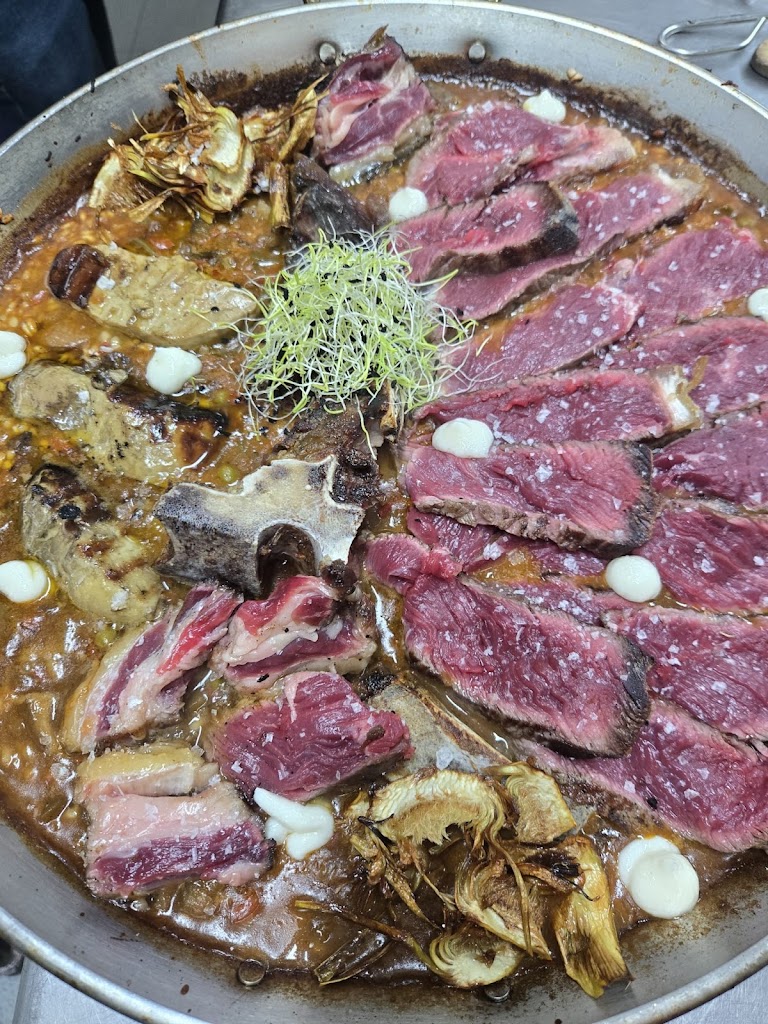 Masia del raco. — Comida y bebida