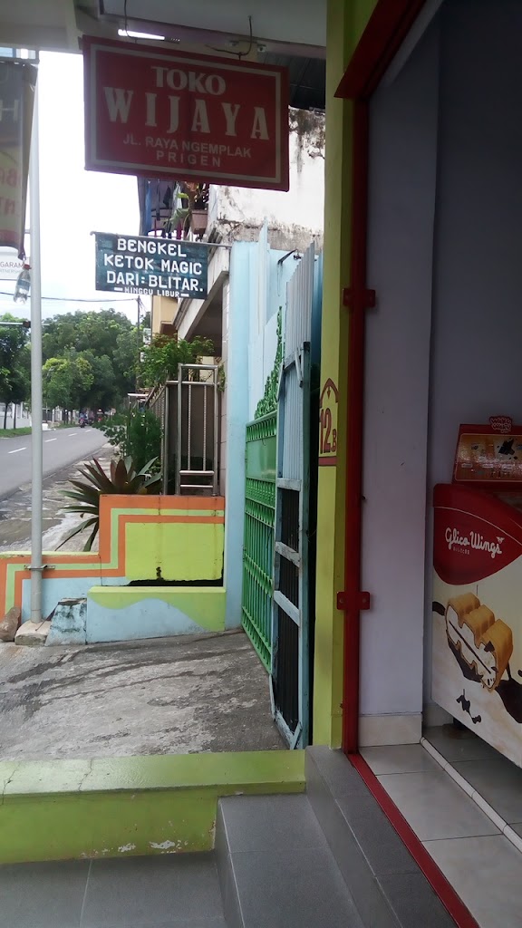 Bengkel Ketok Magic