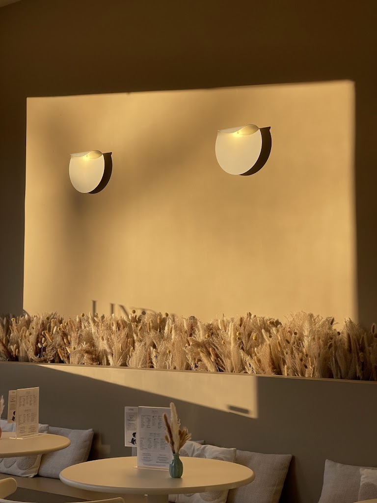 LINDA Specialty Coffee & Brunch  Slow life * Refugio de sabor y bienestar