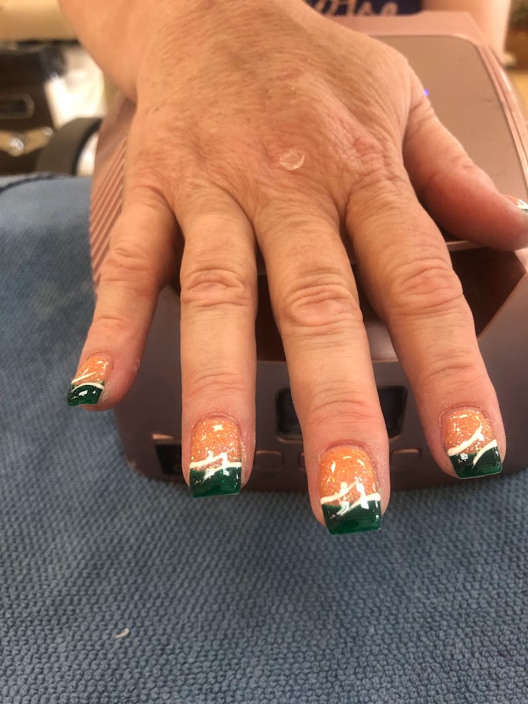 Top 4 Nails Main Image
