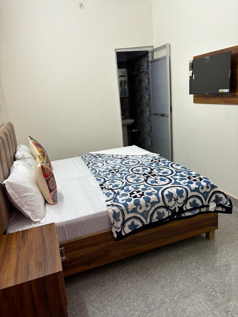 Rich Star Guest House