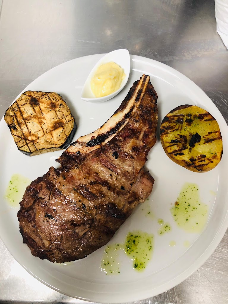 BAR LA TORCEDORA CUBANA — Del propietario