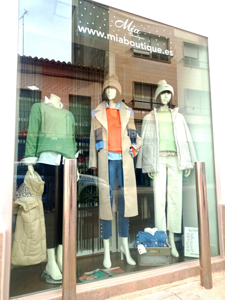 Mia Boutique.