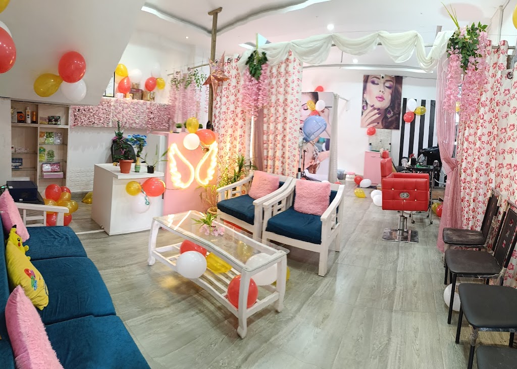 S World Makeup Studio Academy N Ladies Salon