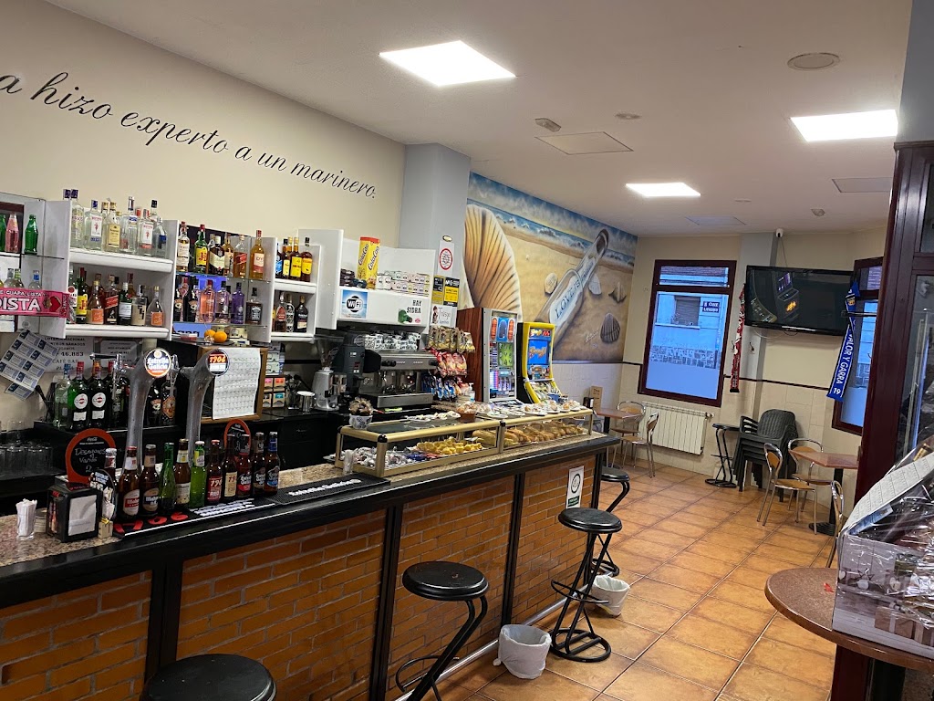 Cafe Bar Playa — Ambiente
