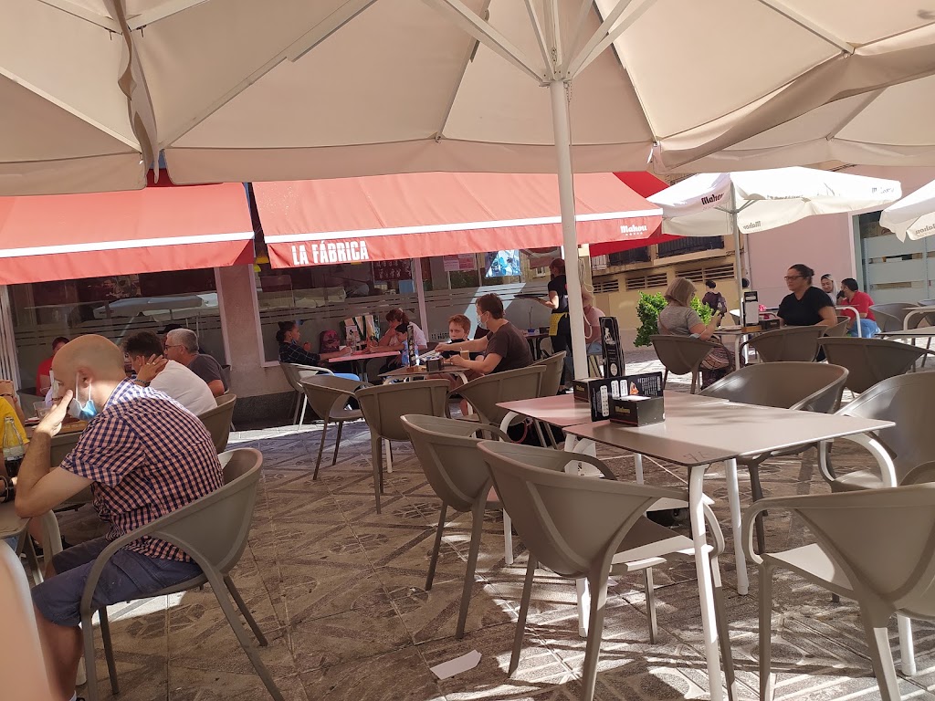 Bar restaurante La Fabrica — Ambiente