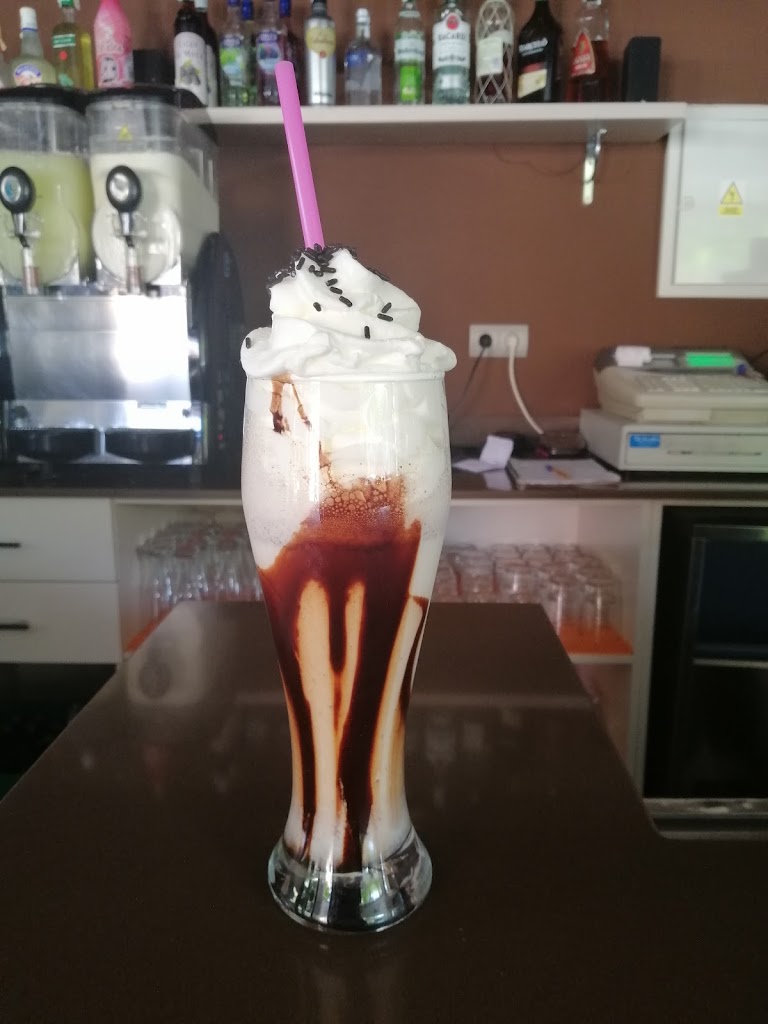 Heladeria Roberto's — Comida y bebida