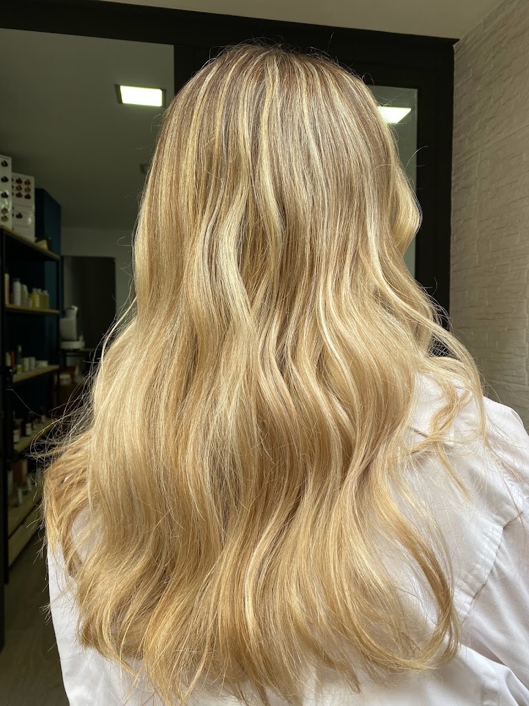 Salon Angela Jaen — Del propietario