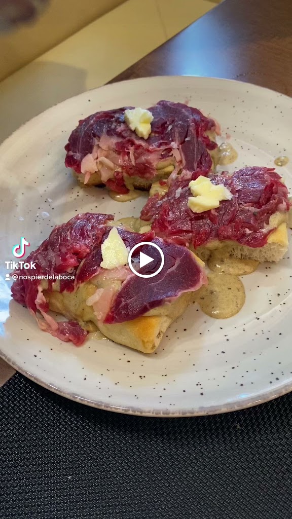 CASA CARLITOS — Videos