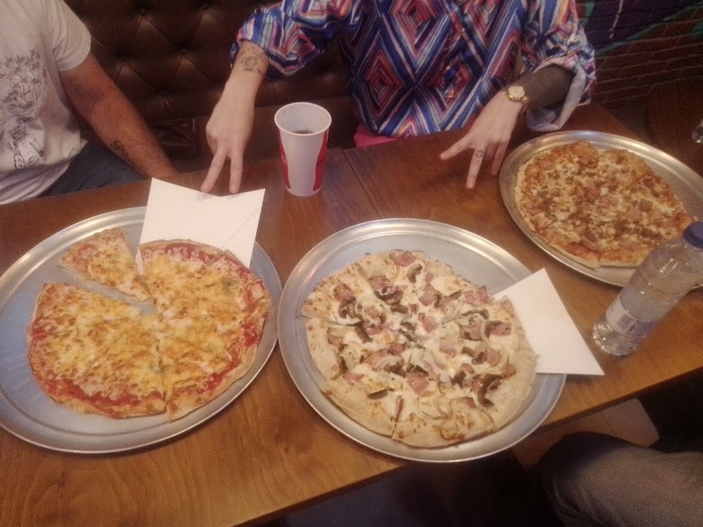 Pizzon Pizza (Bowling Linares) — Pizza