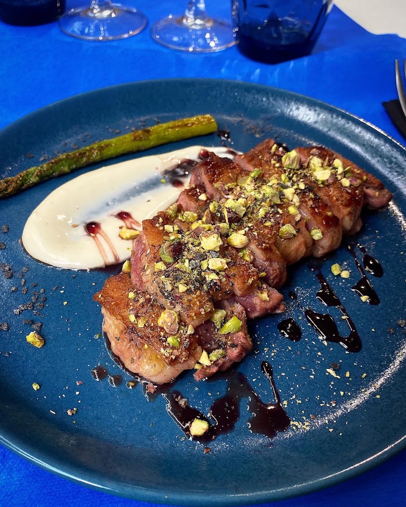 La Barrica Gourmet — Comida y bebida