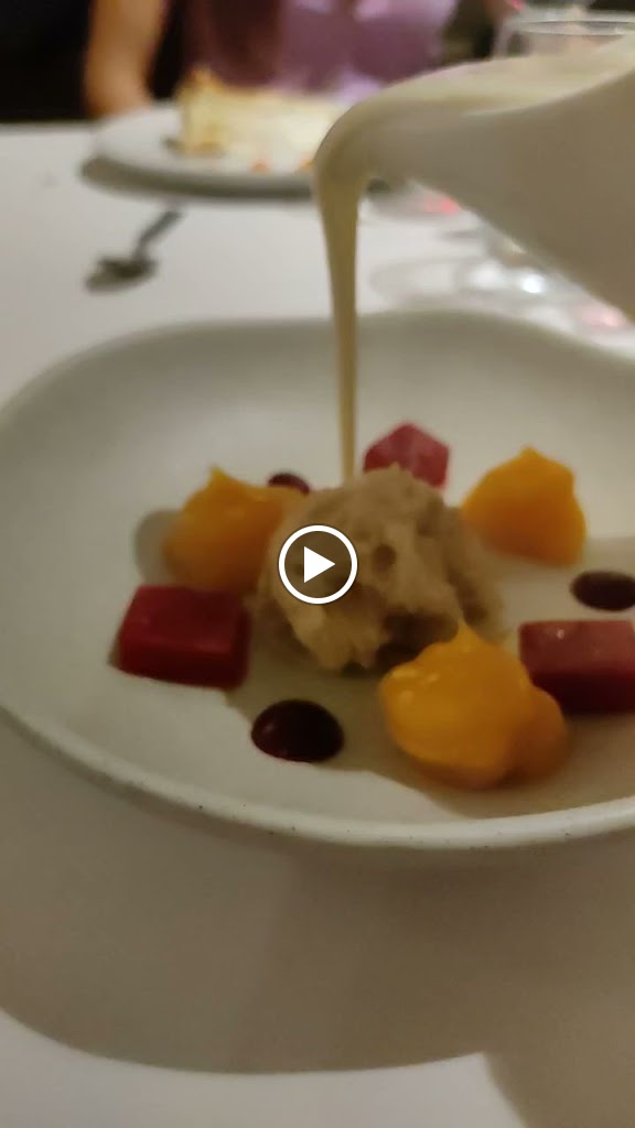 Urola Restaurante — Videos