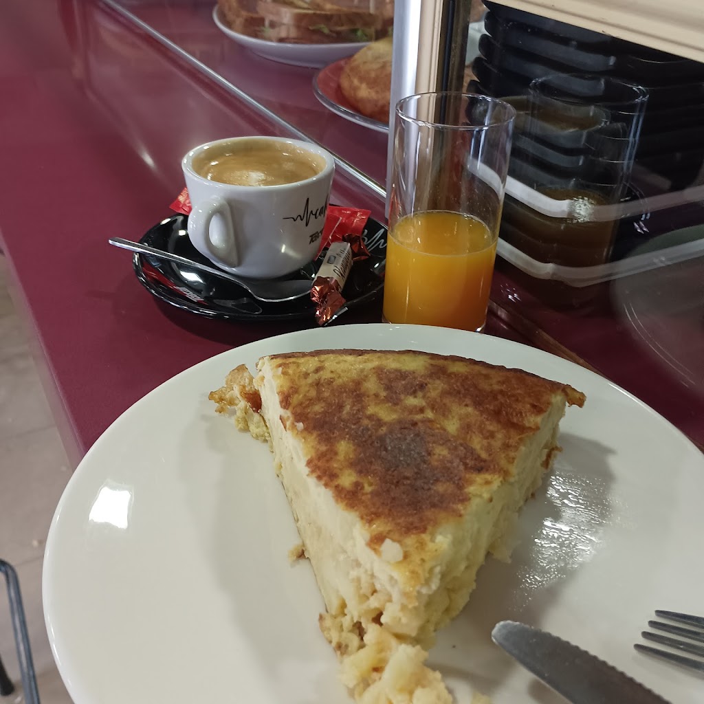 Cueto 18 — Comida y bebida