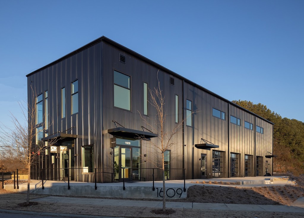  Iron District Fitness