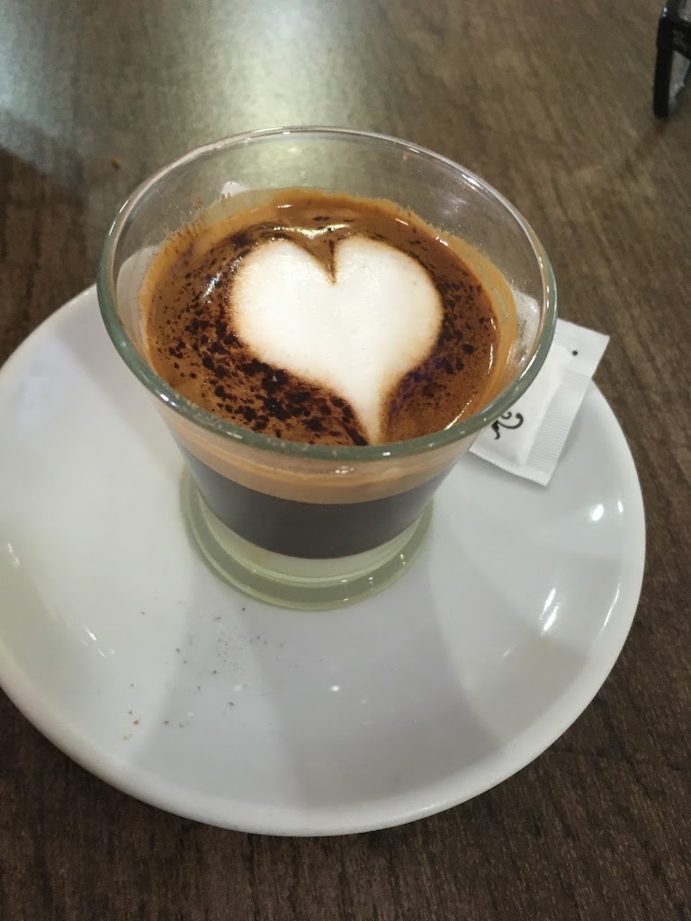 Cafe Bar La Pedra — Comida y bebida