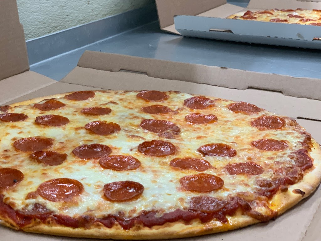  Pizza Man Pizzeria & Grill