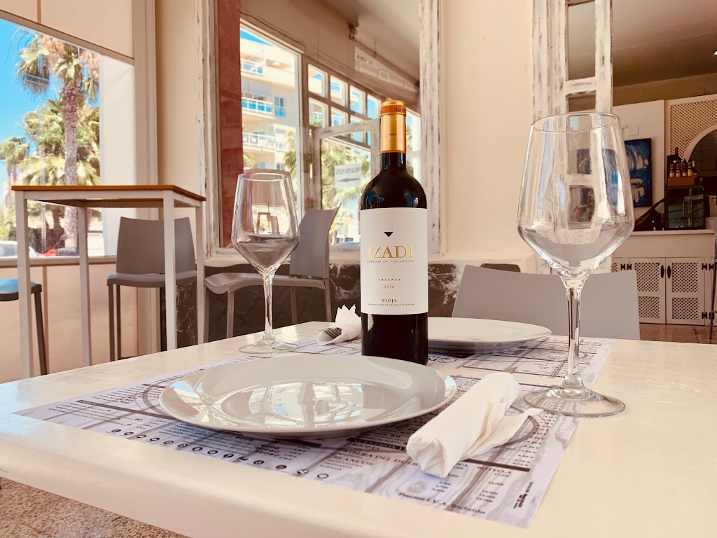 PIZZERIA HAPPY BEACH — Ambiente