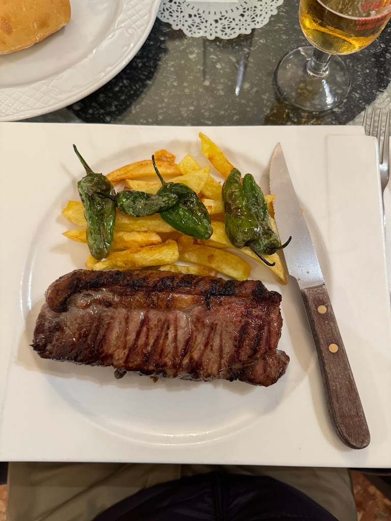 Bar restaurante Rincon De Paco — Comida y bebida