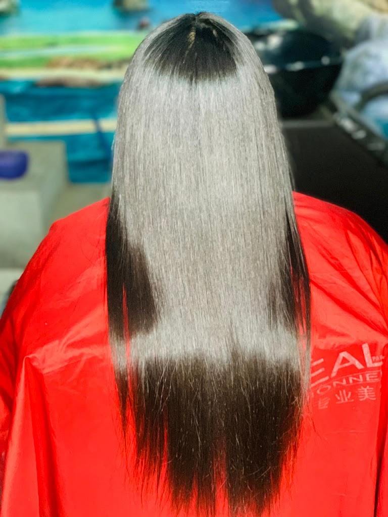 Ak Professional Unisex Hair And Beauty Salon
