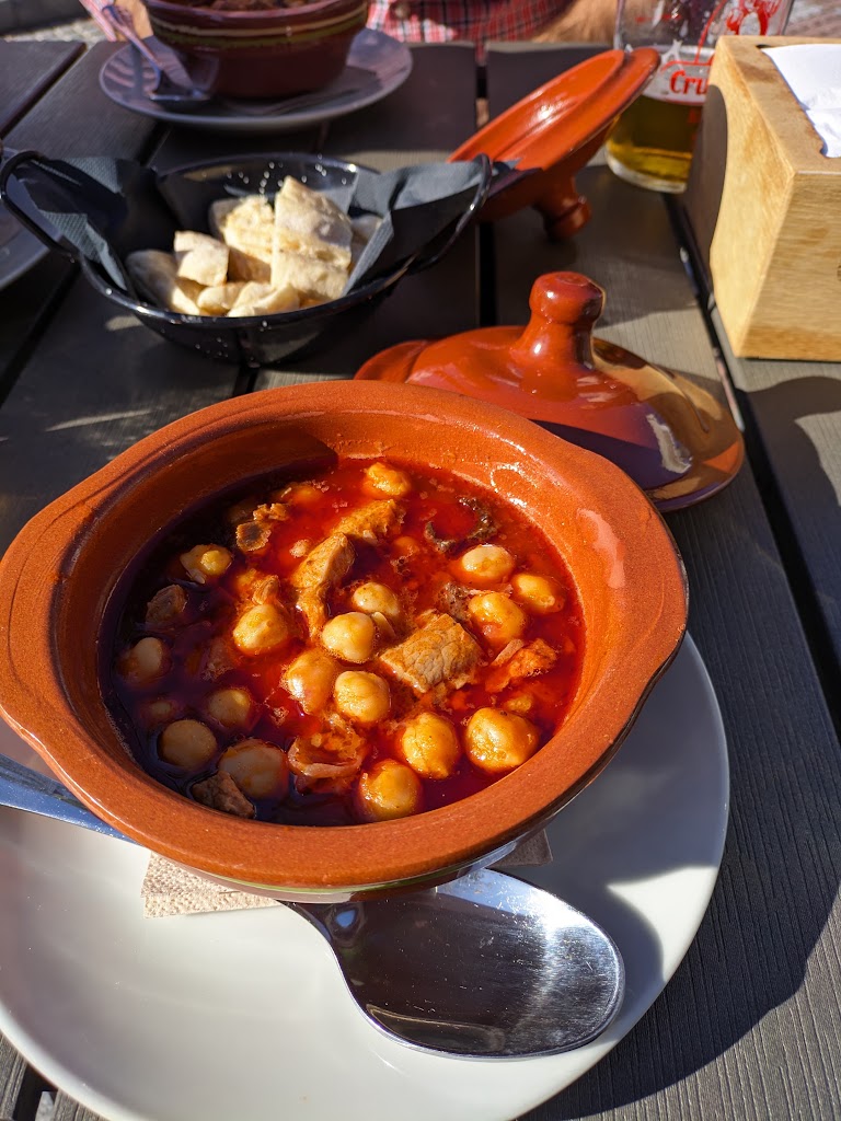 Bar Algazara — Comida y bebida