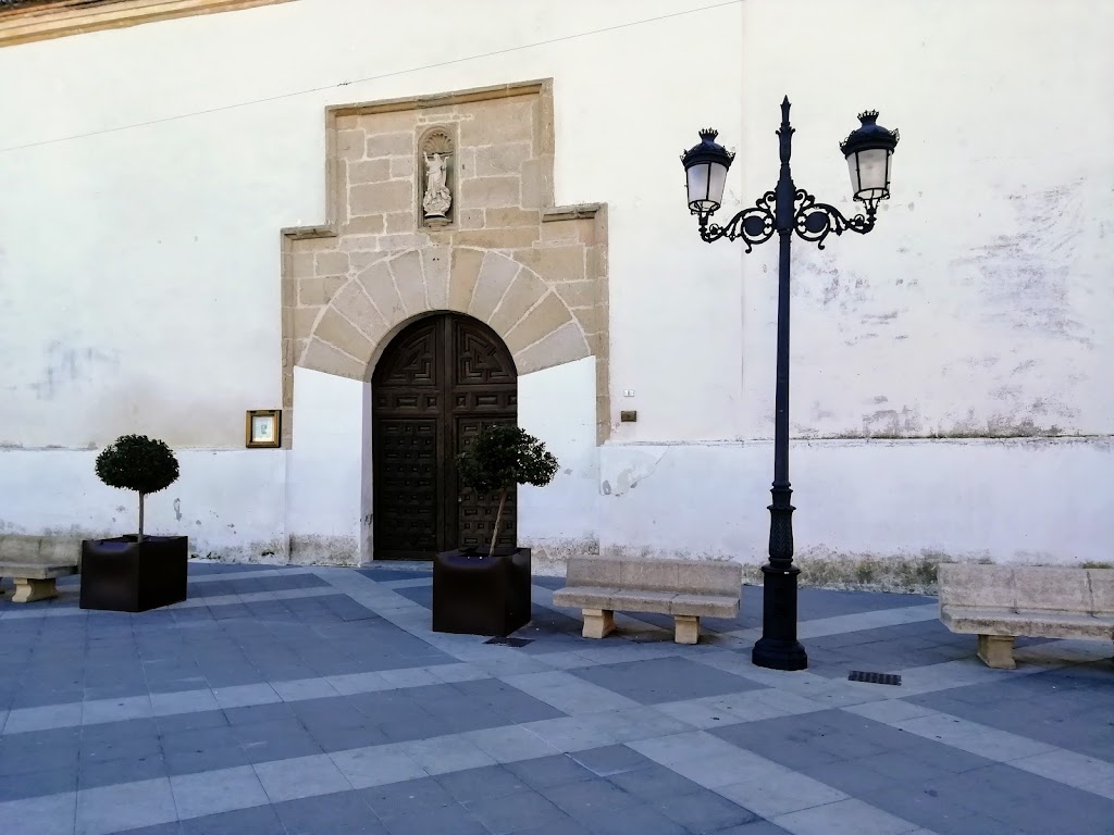 Estatua de nuestra Senora de la Asuncion