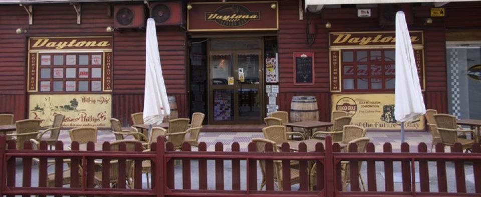 Daytona Country Bar. C.B.