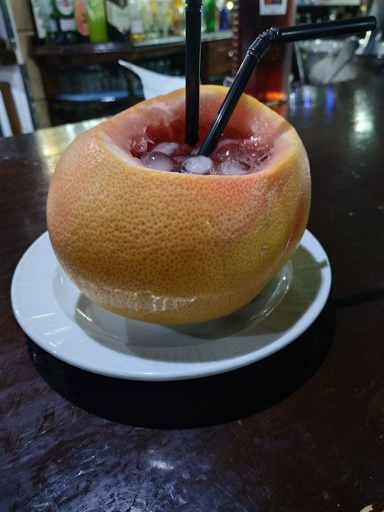 Cafeteria-Karaoke Paradise — Comida y bebida