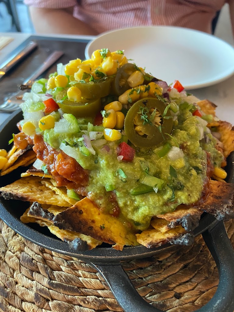Simpatia & Friends Gastrobar by htopgroup — Nachos