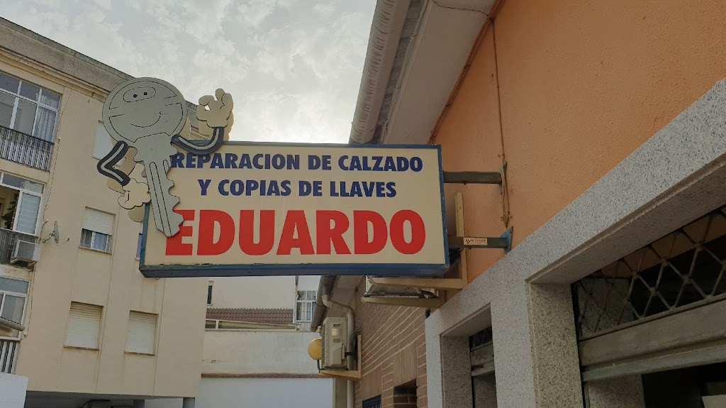 Reparacion de Calzado Y Copia De Llaves Eduardo