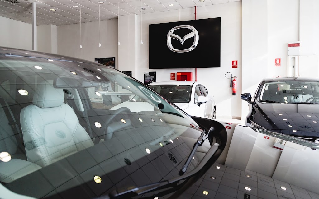 Mazda Almenar (Paterna) — Interior